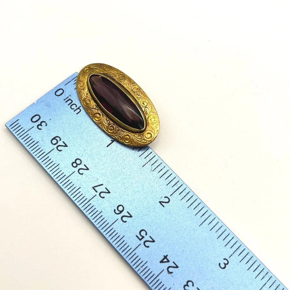 Antique Victorian‎ Purple Glass Gold Tone Oval Etched Scrollwork Brooch Pin